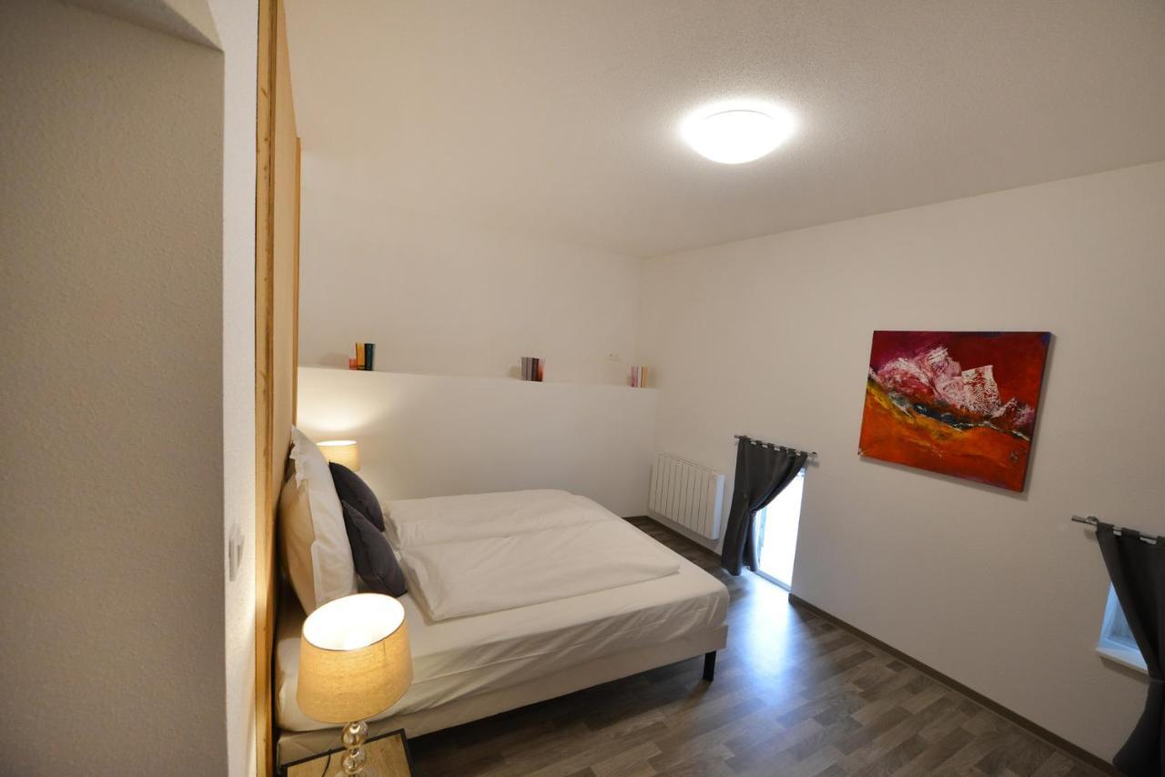 Gites Au Chateau Fleuri Eguisheim Habitación foto